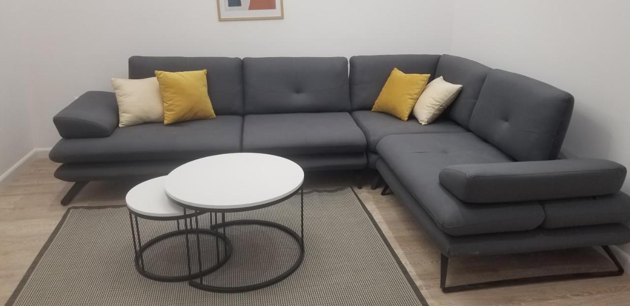 White Apartment Тирана Экстерьер фото