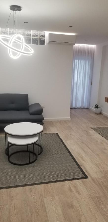 White Apartment Тирана Экстерьер фото