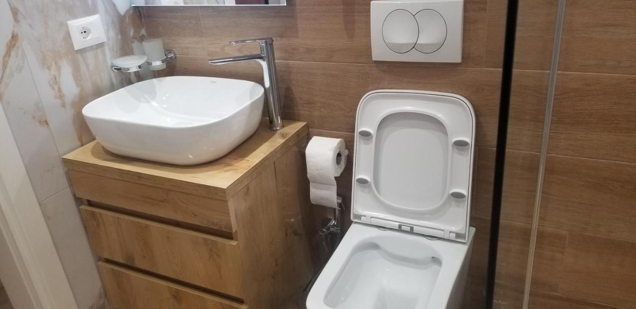 White Apartment Тирана Экстерьер фото